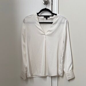 Banana Republic Ivory Satin Long Sleeved Top - Size XS